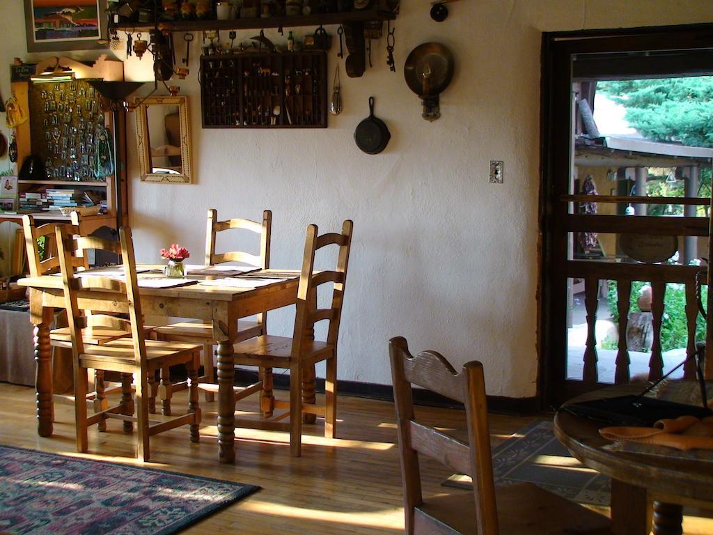 Old Taos Guesthouse B&B Exterior photo